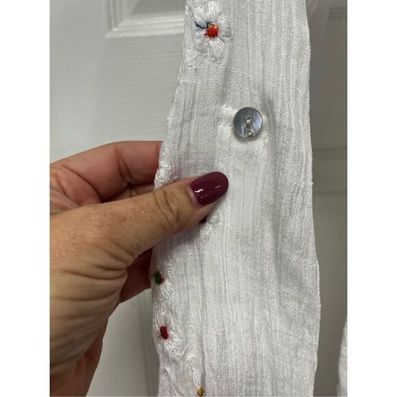 Hope Springs White Flower Embroidered Gauzy Roll Tab Sleeve Button Down Shirt sz - Picture 6 of 11